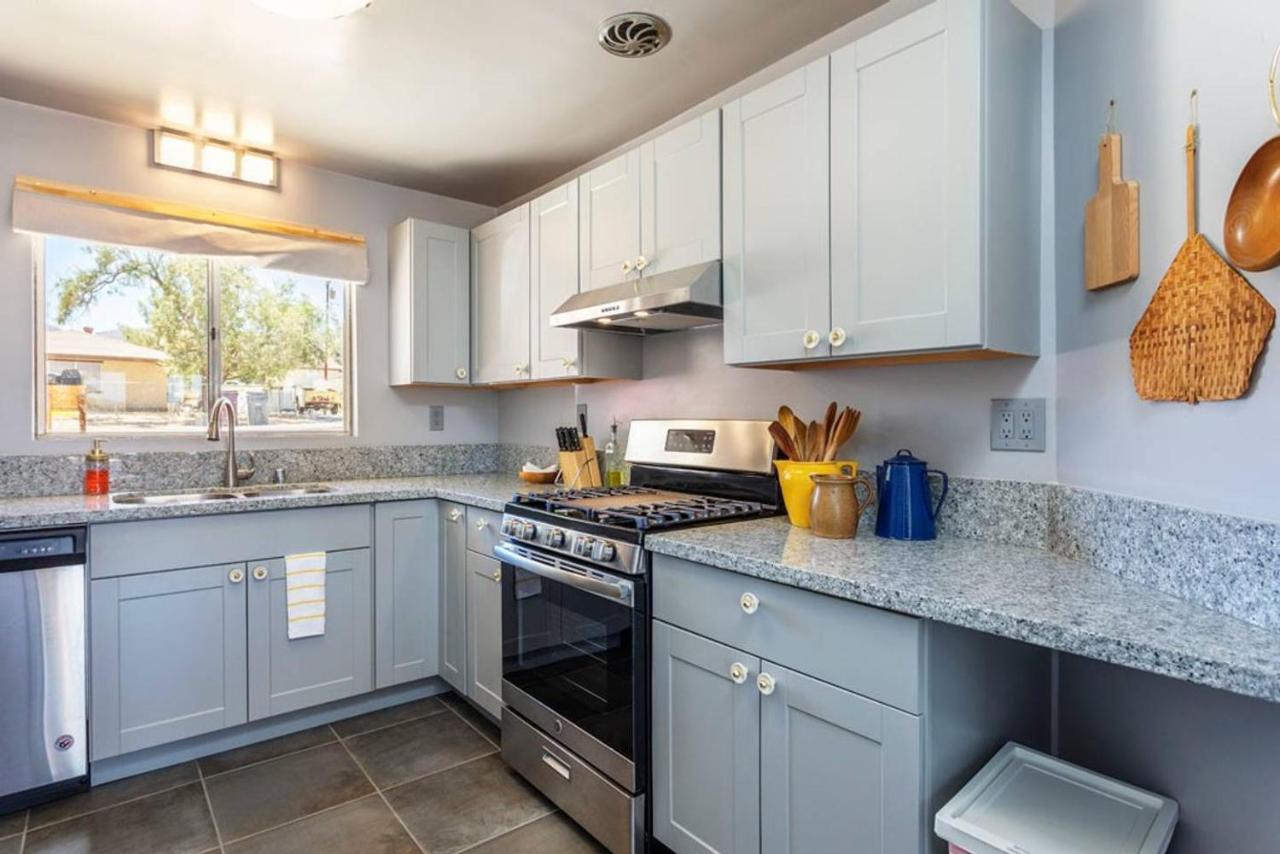 Made In The Shade - Central, Hot Tub, Ac, Sleeps 8 Villa Joshua Tree Luaran gambar